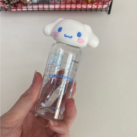 “ SOLD “. Sanrio Cinnamoroll Travel kit - Picture 1 of 3